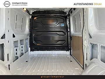 Nissan Interstar Fg L2H2 3t5 2.0 dCi 130ch Euro6E N-Connecta Blanc sellerie tissu gris foncé