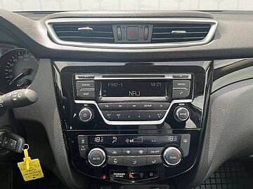 Nissan Qashqai 1.2 DIG-T 115 BLANC LUNAIRE
