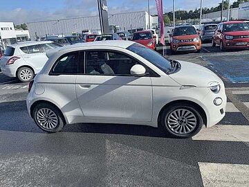 Fiat 500e berline my22 serie 1 step 2 500 e 95 ch BLANC