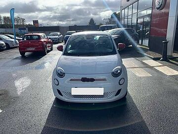 Fiat 500e berline my22 serie 1 step 2 500 e 95 ch BLANC