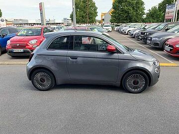 Fiat 500e berline my22 serie 1 step 2 500 e 95 ch GRIS