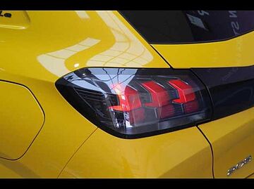 Peugeot 208 1.2 PureTech 75ch S&S Style Jaune