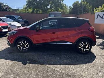 Renault Captur 0.9 TCe 90ch Stop&Start energy Intens Euro6 114g 2016 Rouge Flamme / Toit Noir Etoilé